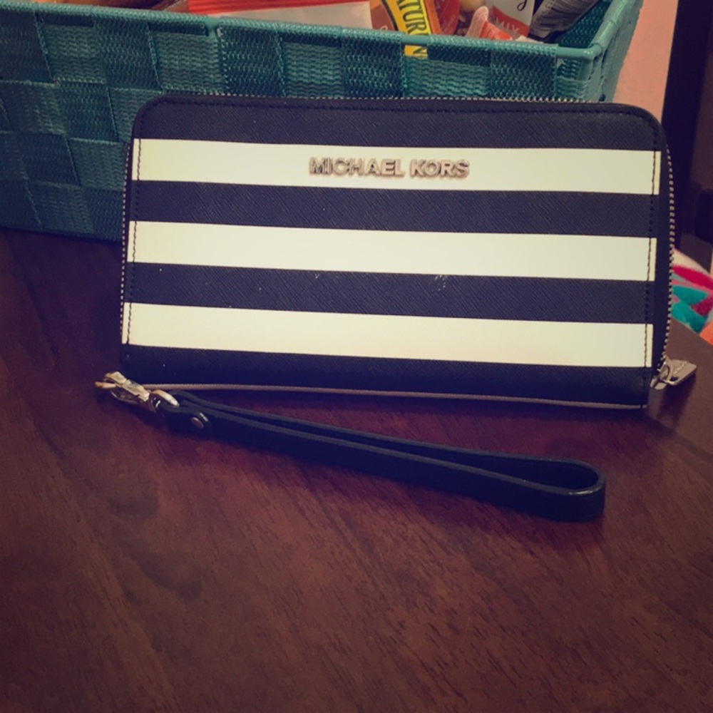 MK wristlet